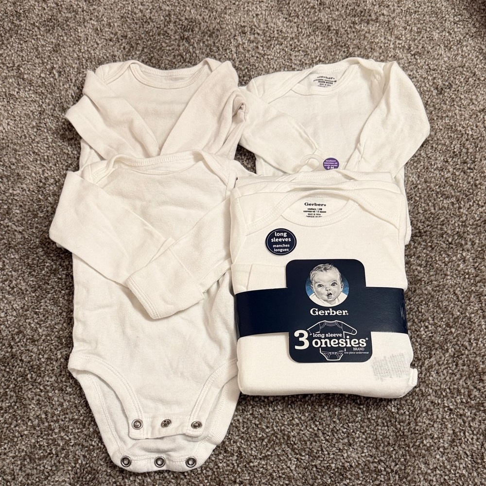 Gerber White Long Sleeve Bodysuits